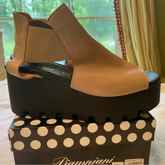 New with box! Leather platform shoe! Made in Italy! - Picture 2 of 6